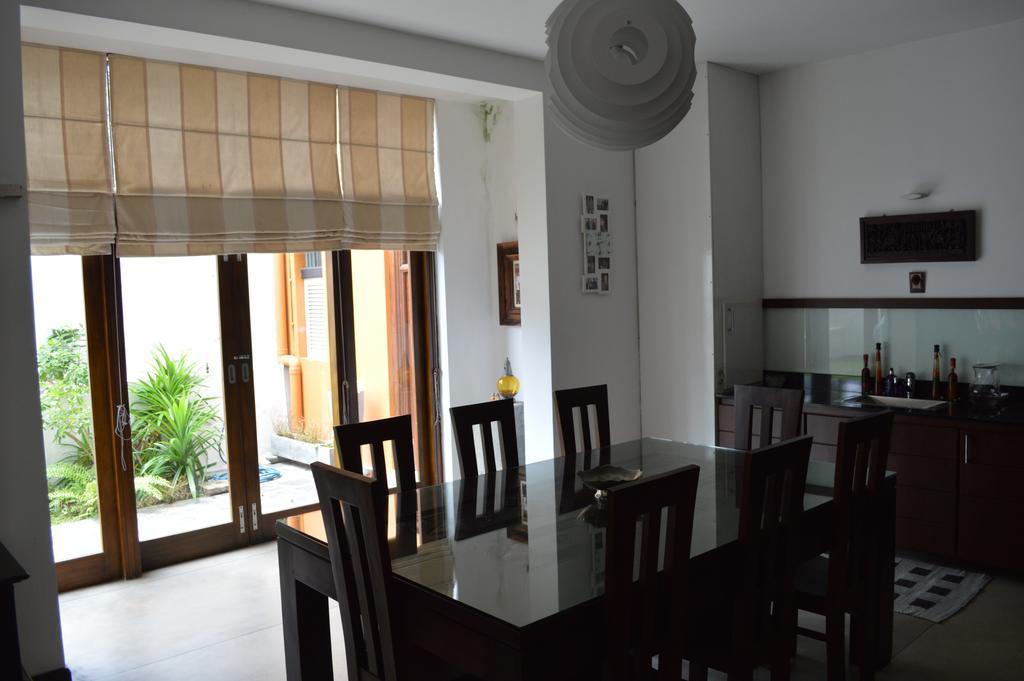 Star Class Comfort In Capital City Battaramulla Room photo